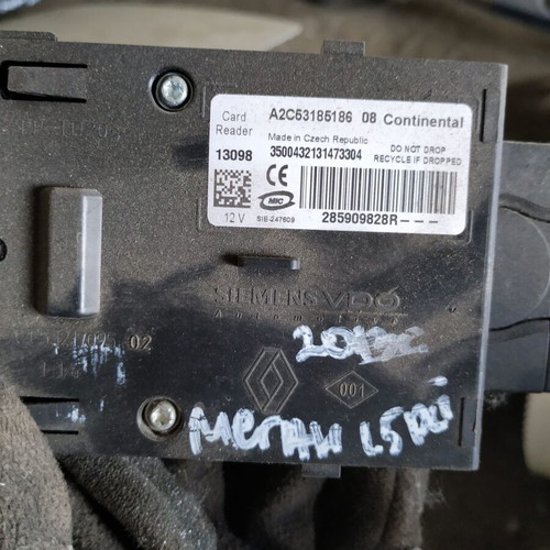 Card reader and key for Renault Megan 2015 Start/Stop used, 285909828R
