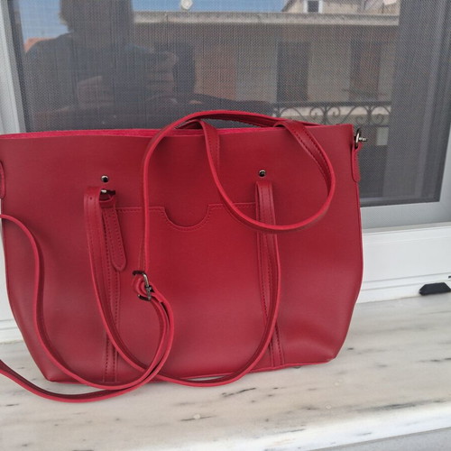 Women's shoulder bag red like new