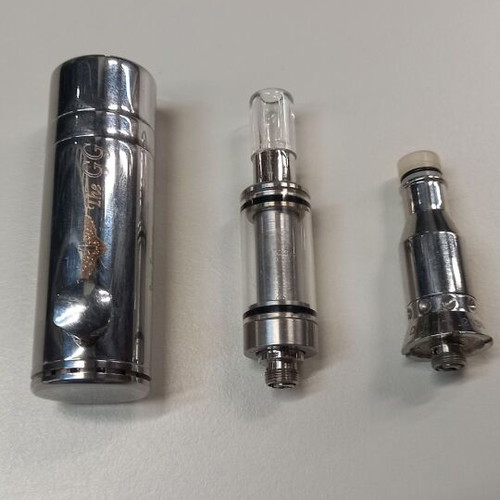Mechanical Mod GG and 2 atomizers by Leo like new