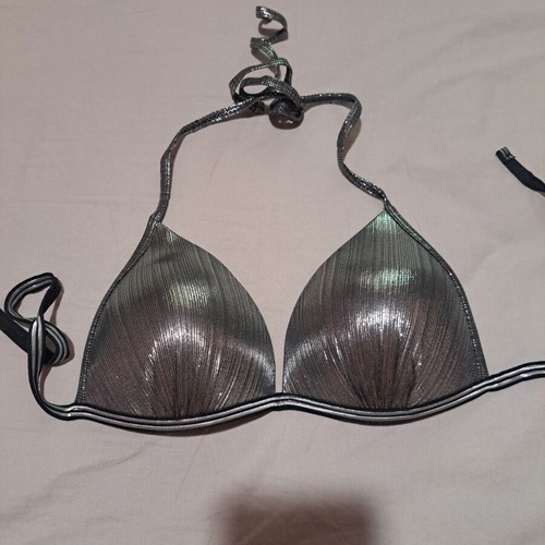 Bikini lamé with built-in padding, like new, size S/M, silver