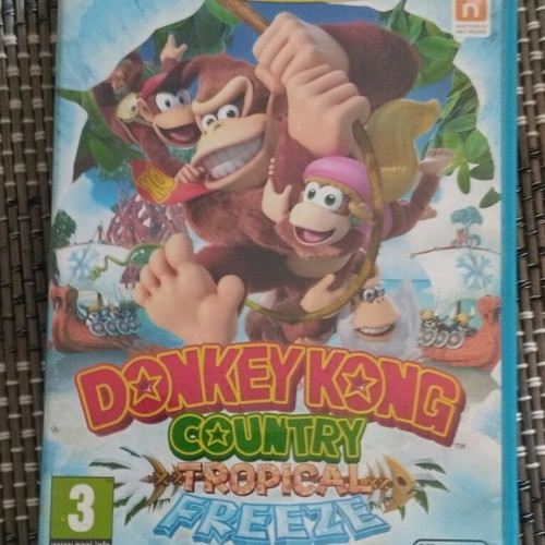 Donkey Kong Country Tropical Freeze like new for Nintendo