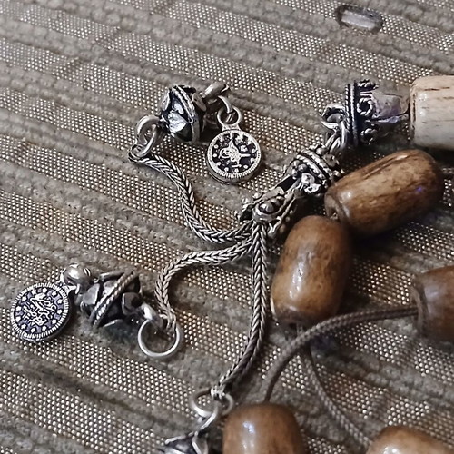 Worry beads made of bone used with oriental elements
