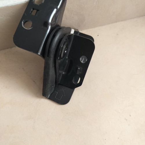 Nissan Micra K 11 rear seat divider support base like new