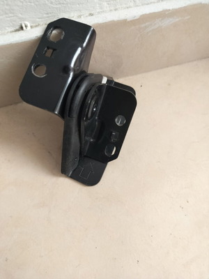 Nissan Micra K 11 rear seat divider support base like new