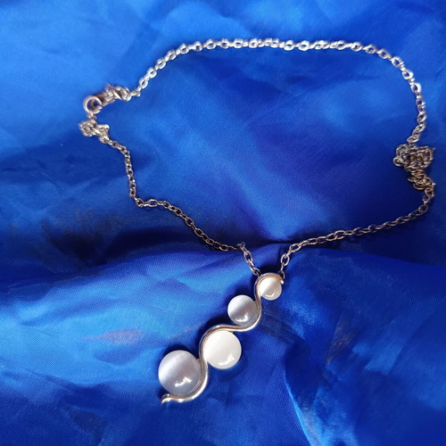 Vintage Liquid Moonlight Pendant with Gray Moonstones like new