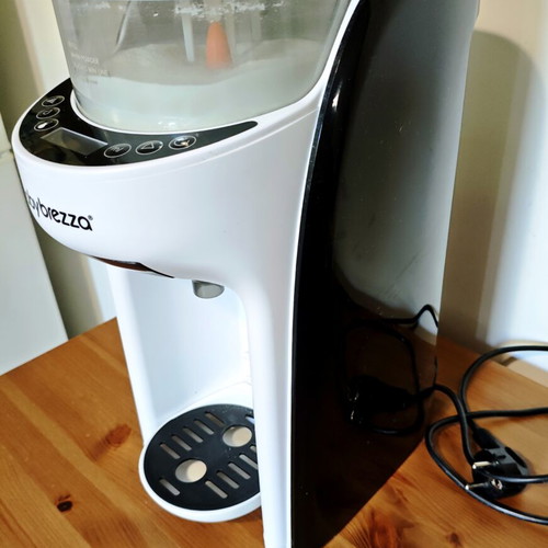 Baby Brezza automatic formula maker like new with box and accessories