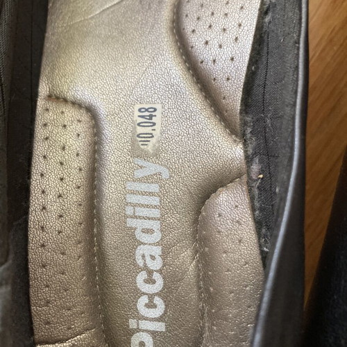 Picadilly black pumps size 41 with cushioned insoles