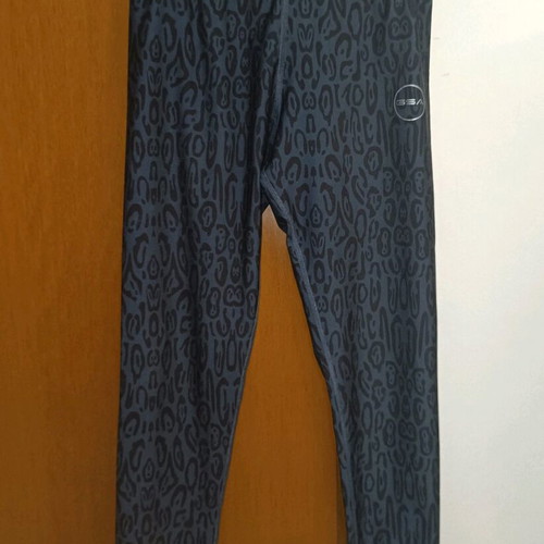 Women's leopard print leggings like new GSA size M