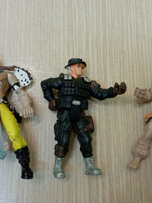 Vintage figures used, set of 3 pieces