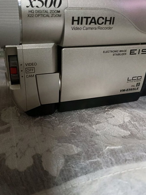 Hitachi video camera σε άριστη κατάσταση με τσάντα και φορτιστή