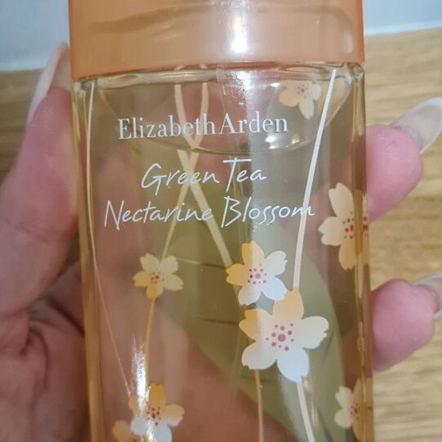 Elizabeth Arden perfume 100ml new with green tea and nectarine