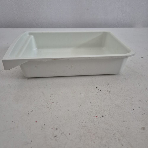 Vintage plastic ice cube tray, white