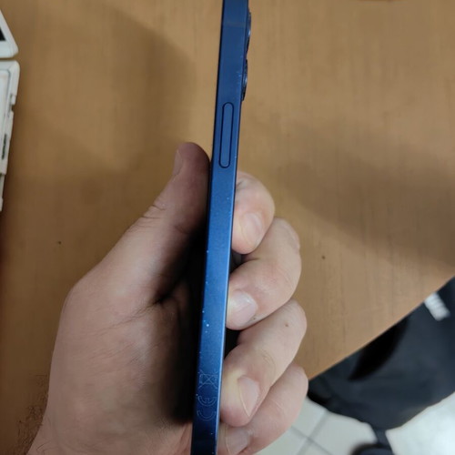 iPhone 12 and Apple Watch SE 2nd Gen cellular