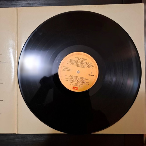 Love Forever double vinyl used, Pop compilation