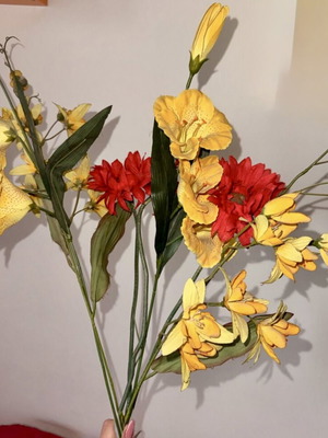 Decorative plastic flowers new