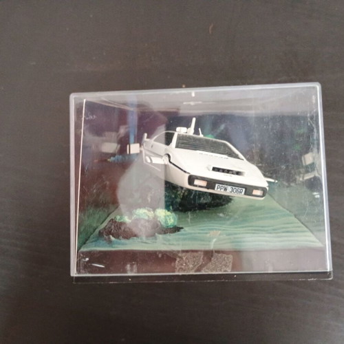 James Bond 007 Lotus Esprit toy car collectible