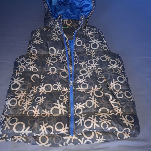 Benetton sleeveless jacket for boys like new, gray and blue