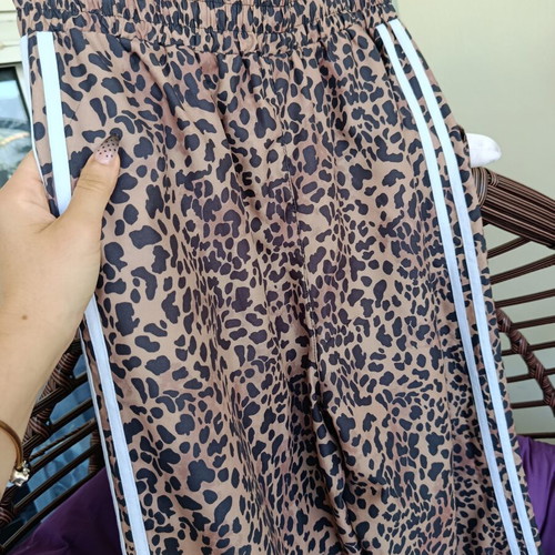 Leopard print pants new, sizes M and L, beige and brown