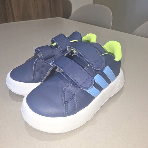 Παιδικά παπούτσια Adidas Puremotion K σε άριστη κατάσταση μέγεθος 26