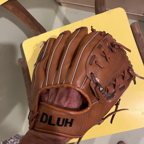 Baseball glove leather like new