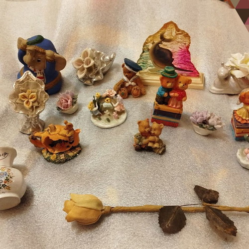 Vintage decorations used, pack of 16 small items