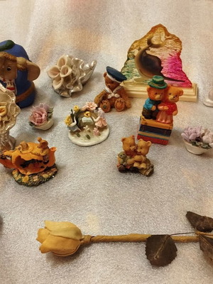 Vintage decorations used, pack of 16 small items
