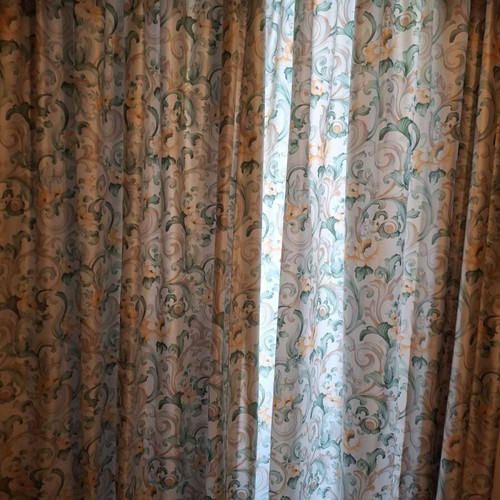 Curtain set like new, 2.5x1.6 meters per panel
