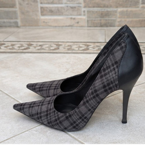 Excellent Ladies Shoes Gray Black Plaid Pumps size 35 like new