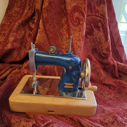Casige Vintage Children's Sewing Machine Used, Germany 1940-1950