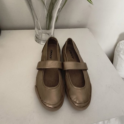 Mary Jane DKNY ballerinas used, gold leather size 41