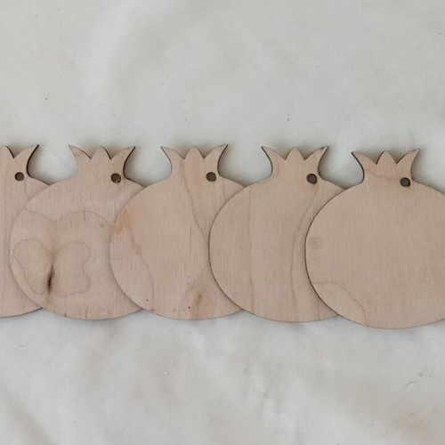 Wooden pomegranate shapes set of 5 for crafts, 8x8cm