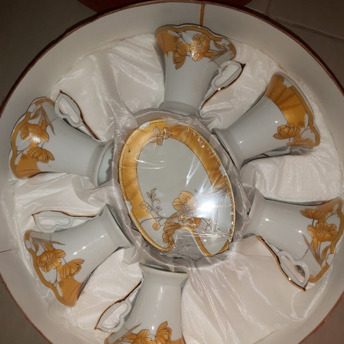 Coffee set porcelain, 6 cups and 6 saucers, old design