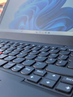 Lenovo ThinkPad X280 i5-8350U 8GB 256GB SSD FHD laptop σαν καινούργιο