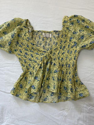 Floral κίτρινο cropped top με puffy sleeves σαν καινούργιο