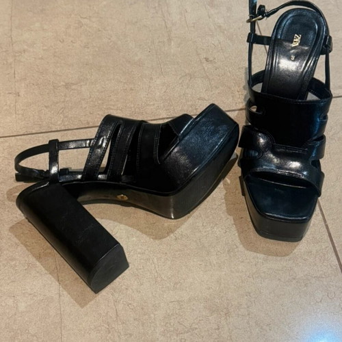 Zara leather platform sandals like new, size 39, black