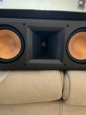 Klipsch RC62II center channel speaker used in excellent condition