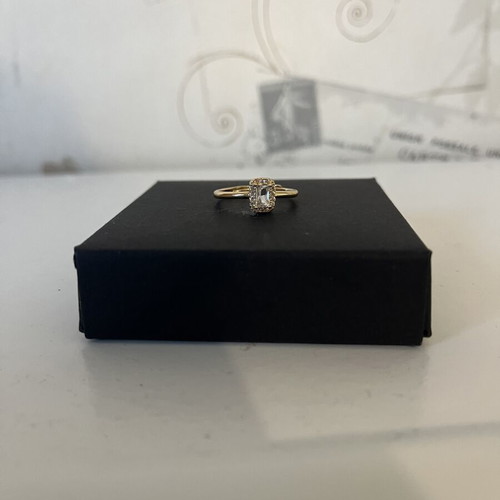 Gold Type Ring like new