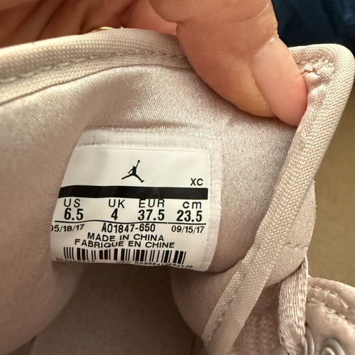 Air Jordan 1 Retro High women's sneakers, pink, size 37.5