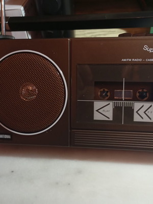 Radio cassette player 1980, like new