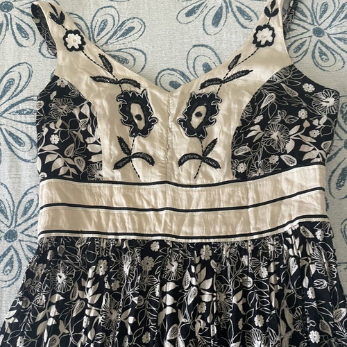 Raxevsky dress like new, size M, black and beige