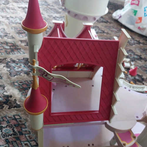 Playmobil Princess Palace 5142 with missing parts and partial wear
