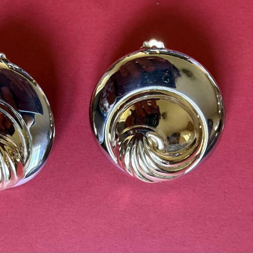 Vintage statement clip-on earrings like new, set of 5 pairs, gold and silver