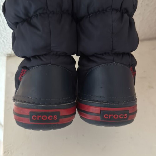 Crocs boots size C7, blue