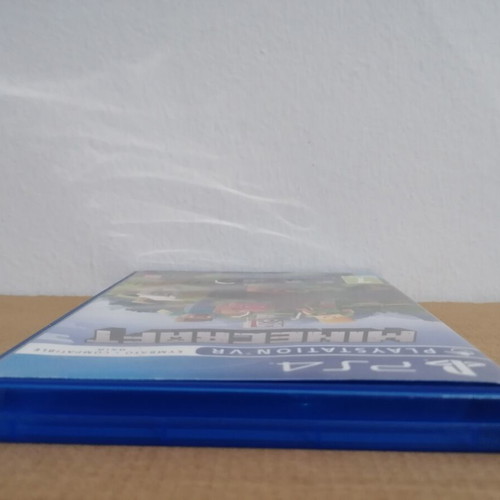 Minecraft PS4 promo display case used, no game included