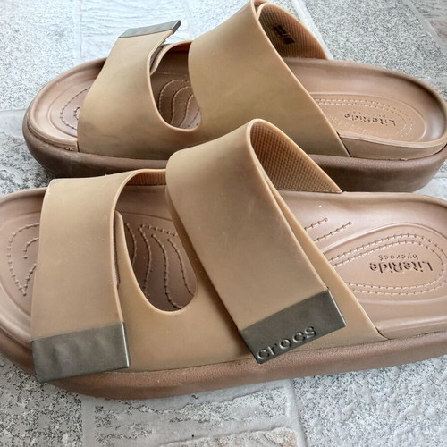 Crocs women's sandals like new, size 41/42, beige
