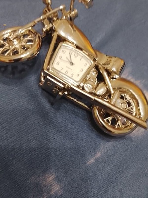 Metal miniature motorcycle table clock