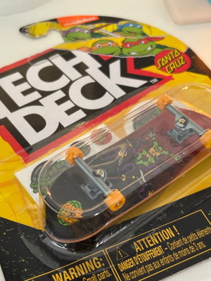 Tech Deck Santa Cruz TMNT sealed toy