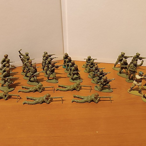 Airfix Modern German Infantry 1/32 figures used, set of 30