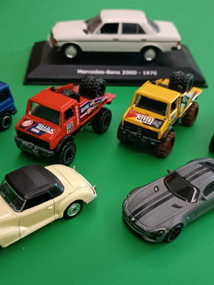 Mercedes toy cars used, pack