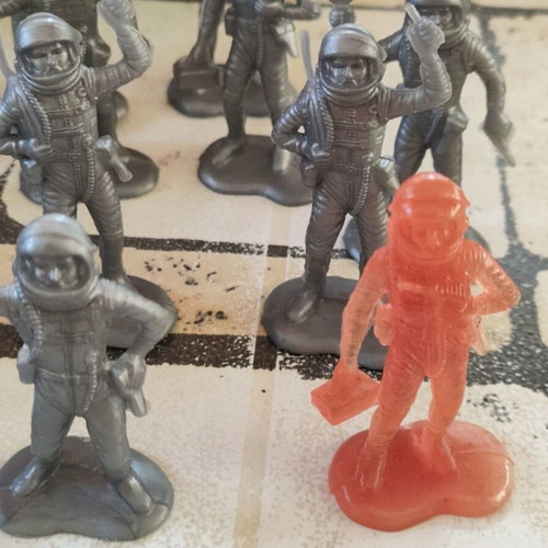 Solpa vintage astronaut figures pack of 21